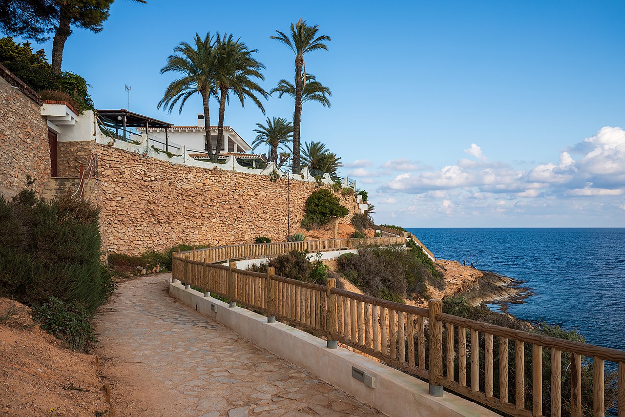 🆕 Cabo Roig — пешеходная зона по скалам